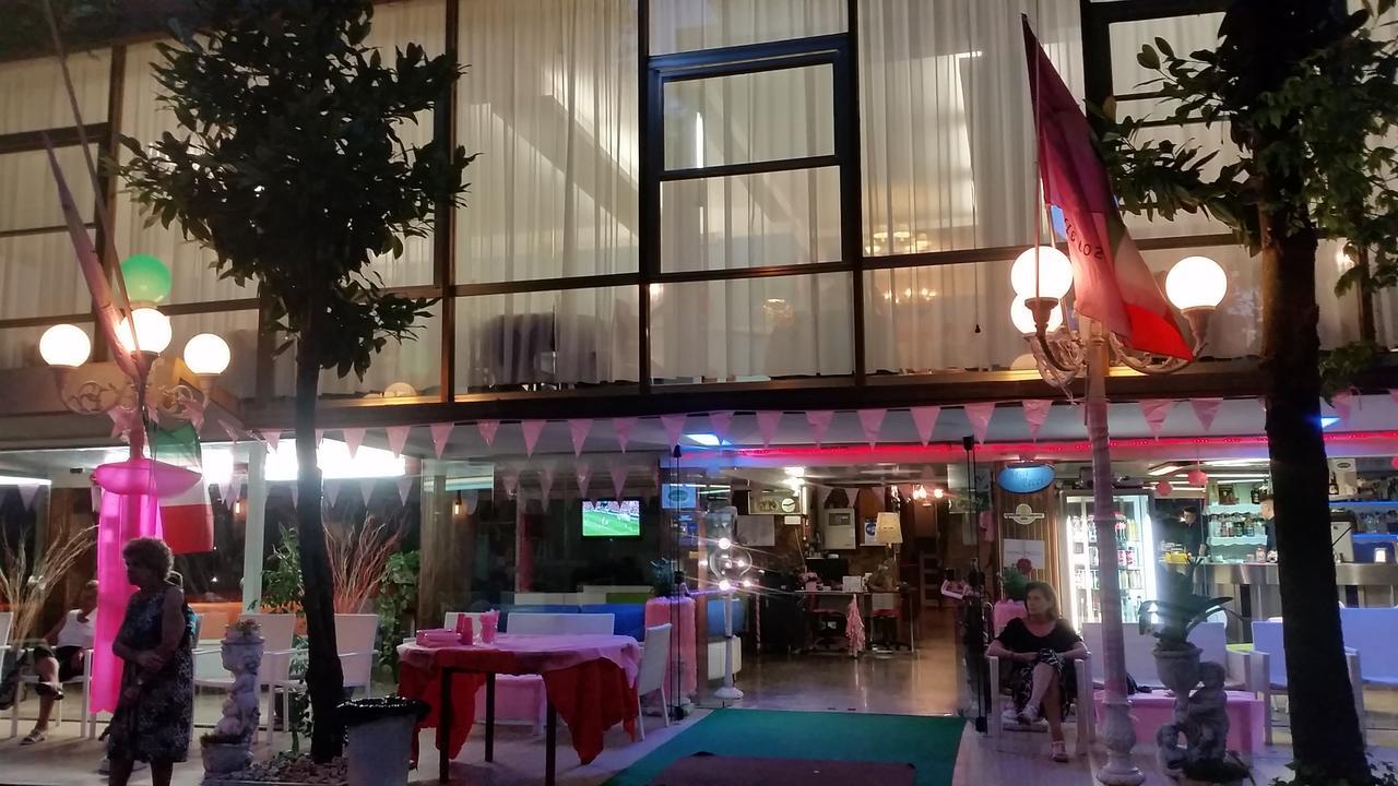 Hotel Pecci ريميني المظهر الخارجي الصورة